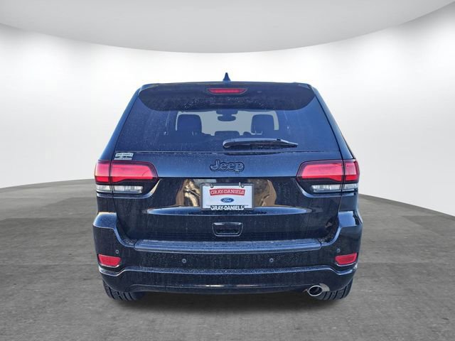 Used 2020 Jeep Grand Cherokee Altitude image 3