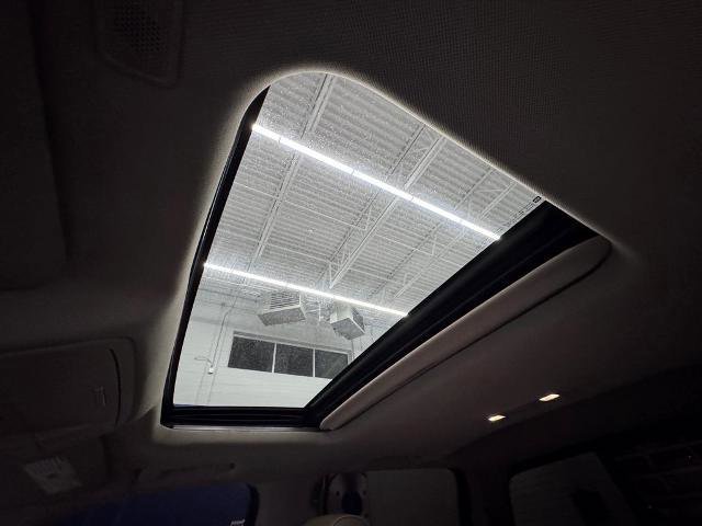 Used 2017 GMC Sierra 1500 Denali w/ Denali Ultimate Package image 11