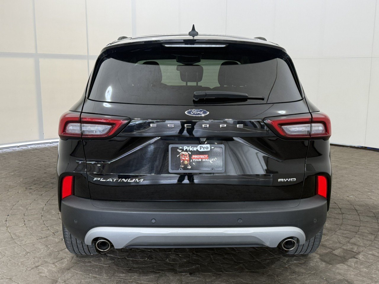Certified 2025 Ford Escape Platinum AWD/4WD image 6