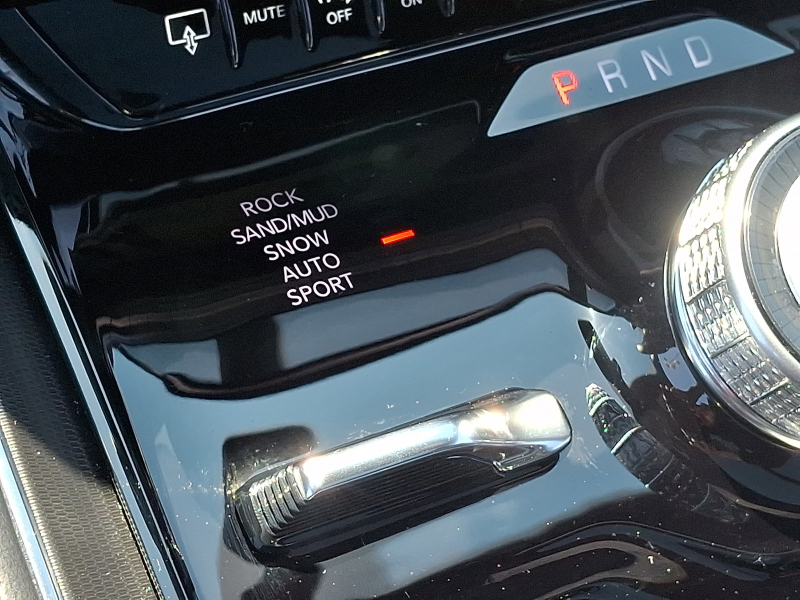 Used 2025 Jeep Grand Wagoneer Series II Obsidian w/ Quick Order Packagew 28T image 32