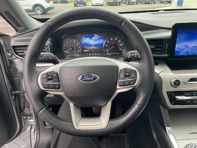 Certified 2023 Ford Explorer XLT w/ Equipment Group 202A AWD/4WD image 9