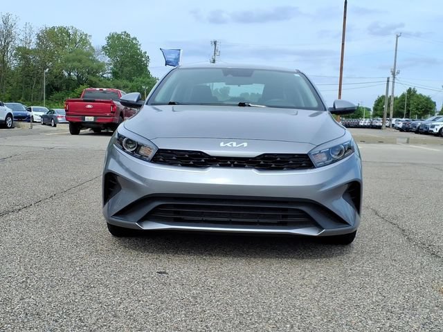 Used 2024 Kia Forte LXS w/ LXS Technology Package FWD image 2