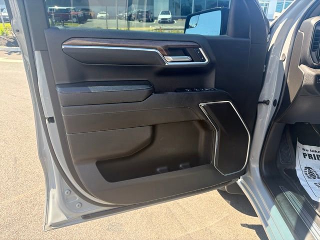 Used 2024 Chevrolet Silverado 1500 RST AWD/4WD image 9
