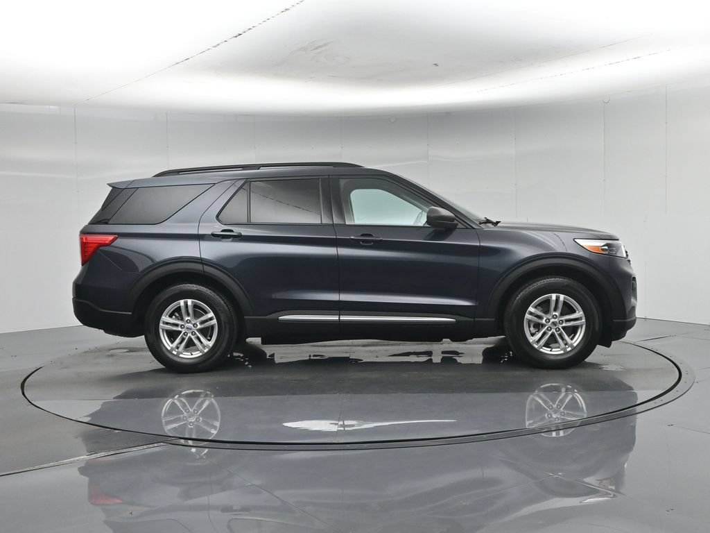 Certified 2023 Ford Explorer XLT RWD image 30