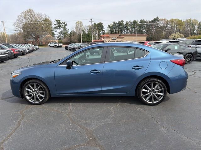 Used 2018 MAZDA MAZDA3 Touring image 2