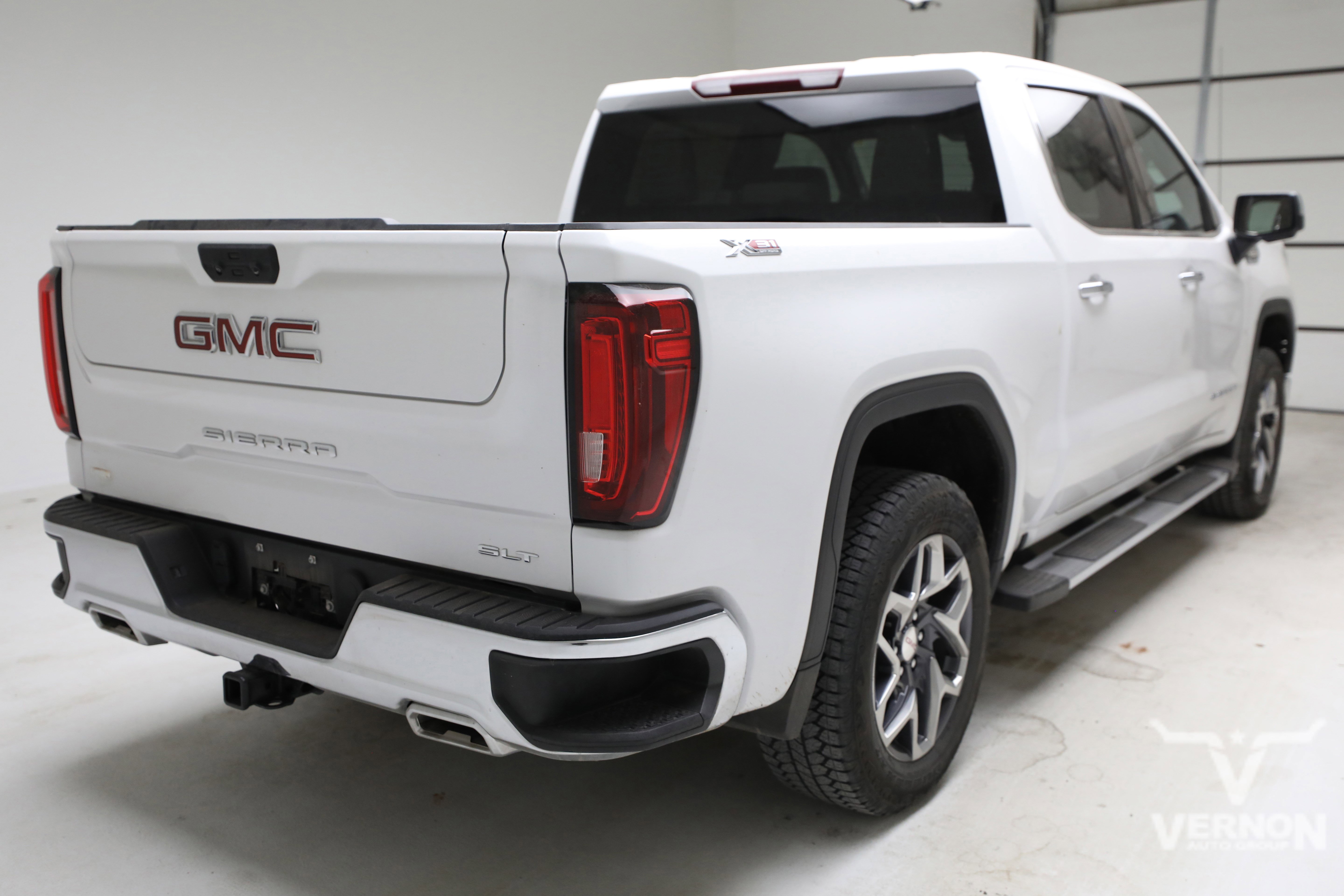 Used 2025 GMC Sierra 1500 SLT image 4