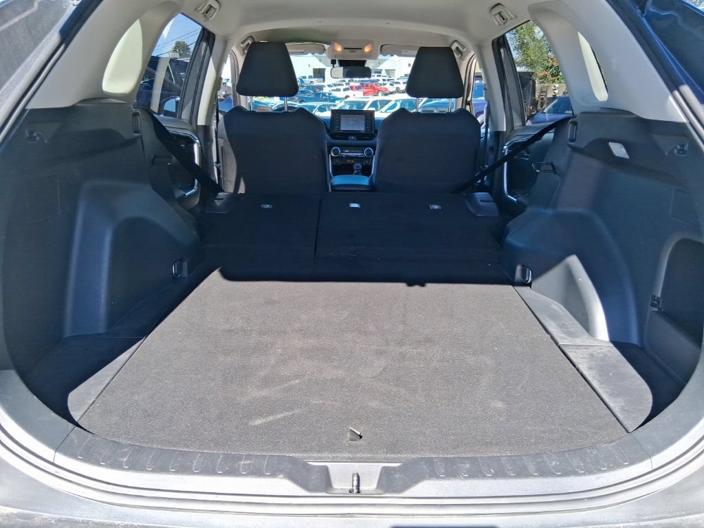Used 2020 Toyota RAV4 LE w/ Carpet Mat Package AWD/4WD image 20