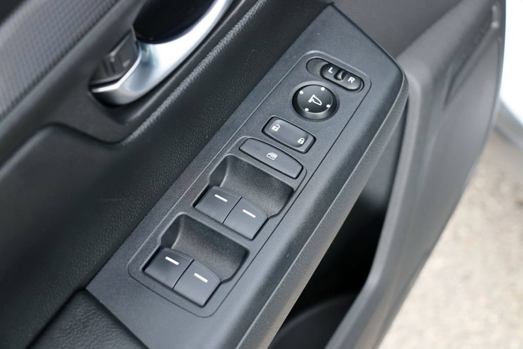 Used 2025 Honda CR-V Sport-L image 15