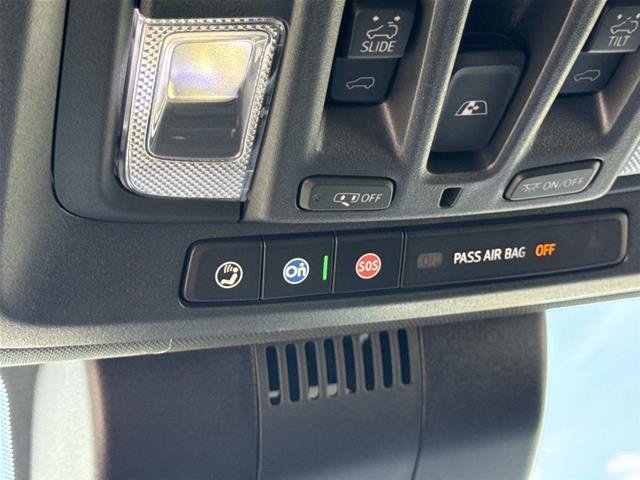 Used 2026 Chevrolet Silverado 1500 High Country w/ Technology Package AWD/4WD image 32