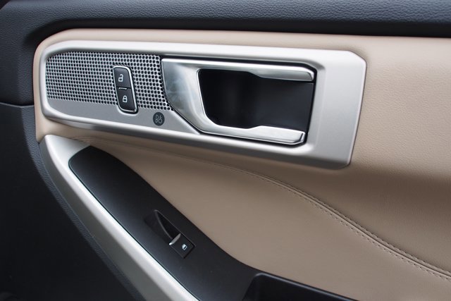 Certified 2021 Ford Explorer Limited w/ Hybrid Equipment Group 310A image 13