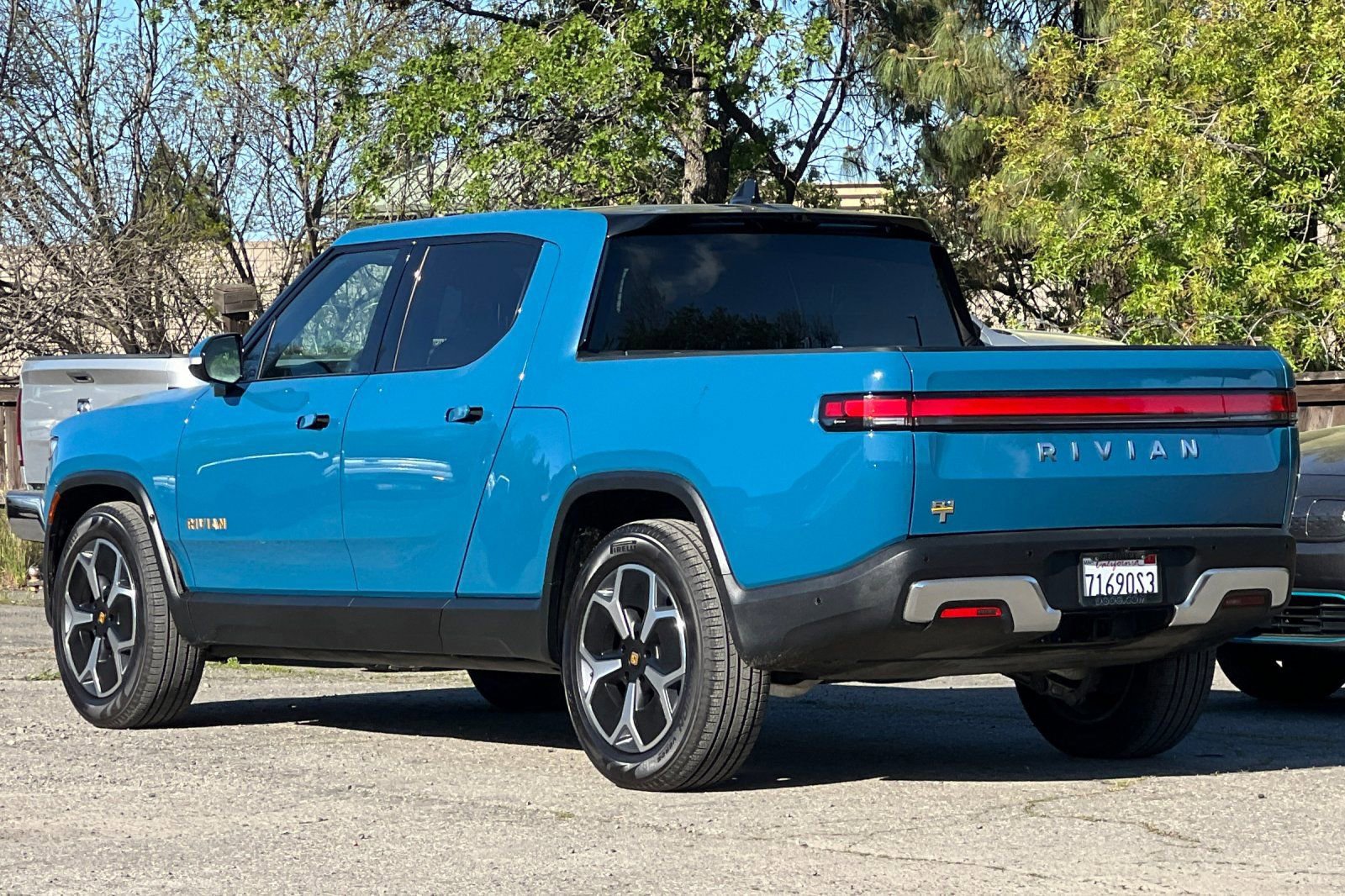 Used 2023 Rivian R1T Adventure image 3