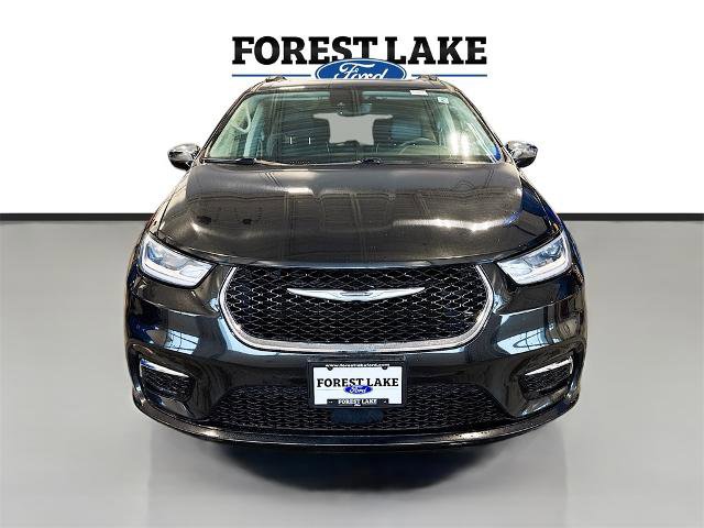 Used 2023 Chrysler Pacifica Limited image 2