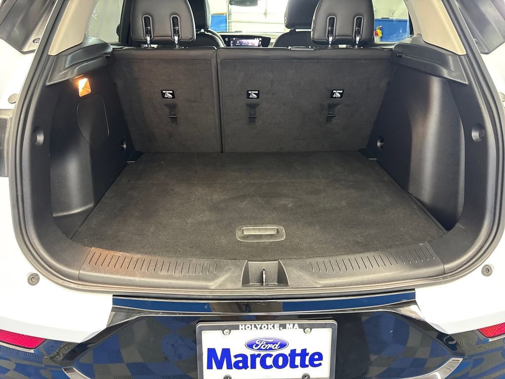 Used 2024 Buick Encore GX Sport Touring AWD/4WD image 23