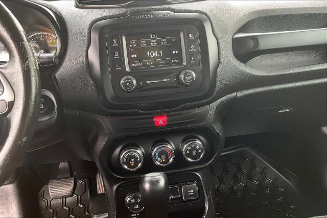 Used 2017 Jeep Renegade Trailhawk w/ Safety & Security Group AWD/4WD image 31