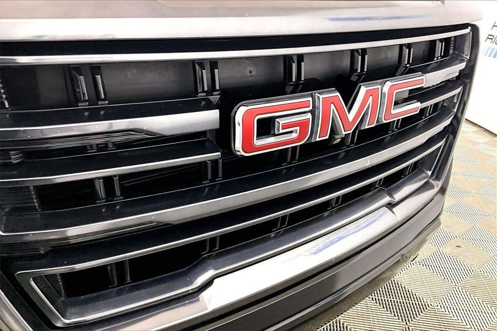 Used 2023 GMC Yukon AT4 w/ AT4 Premium Plus Package image 24