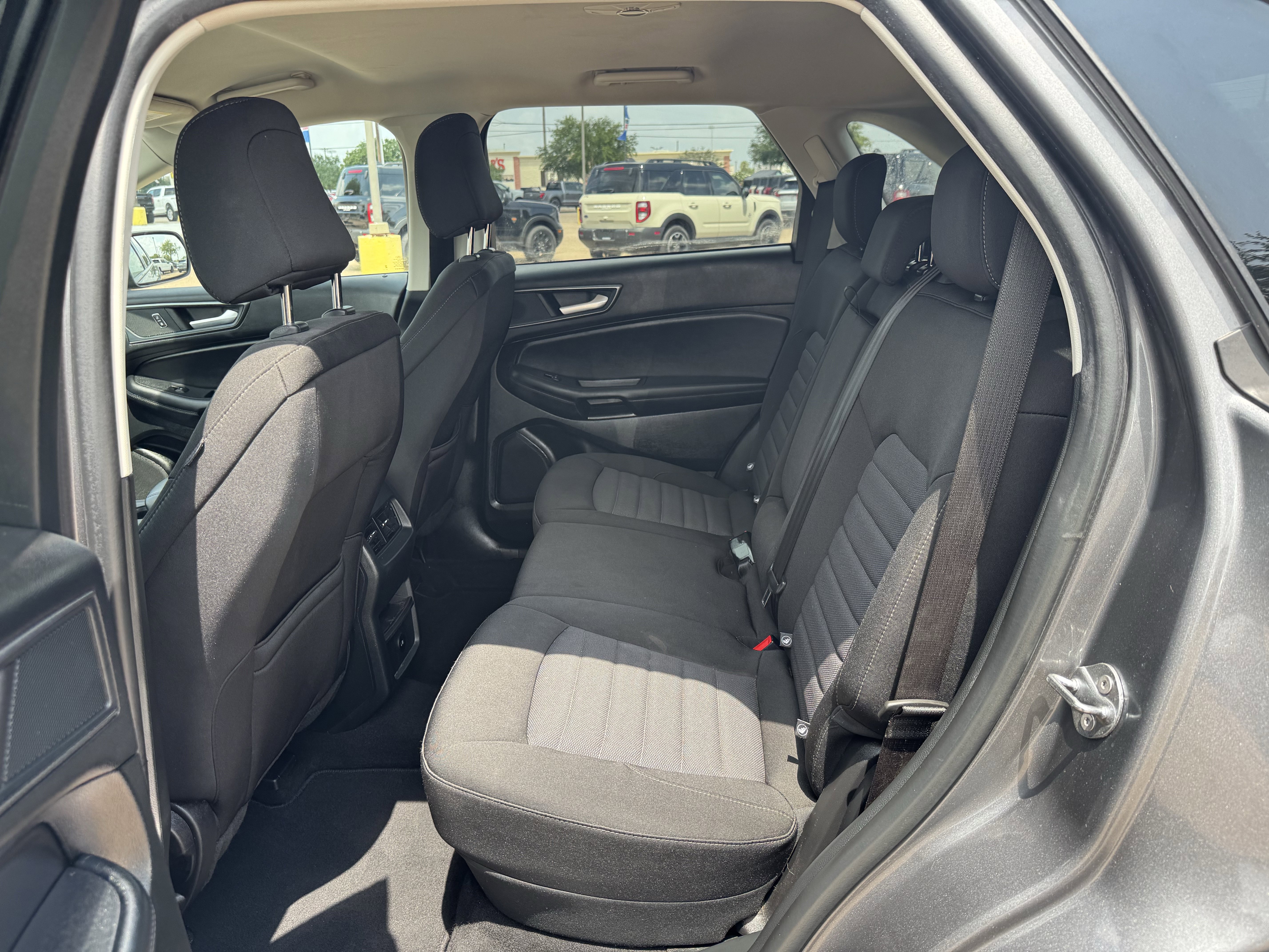 Certified 2024 Ford Edge SE w/ Black Appearance Package AWD/4WD image 27