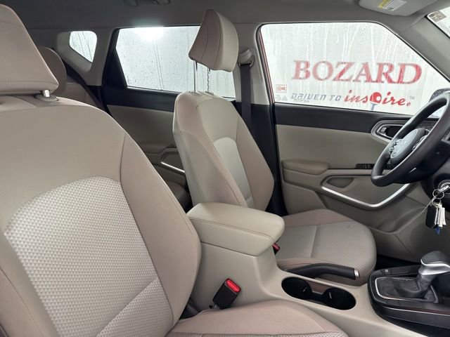 Used 2022 Kia Soul LX image 16