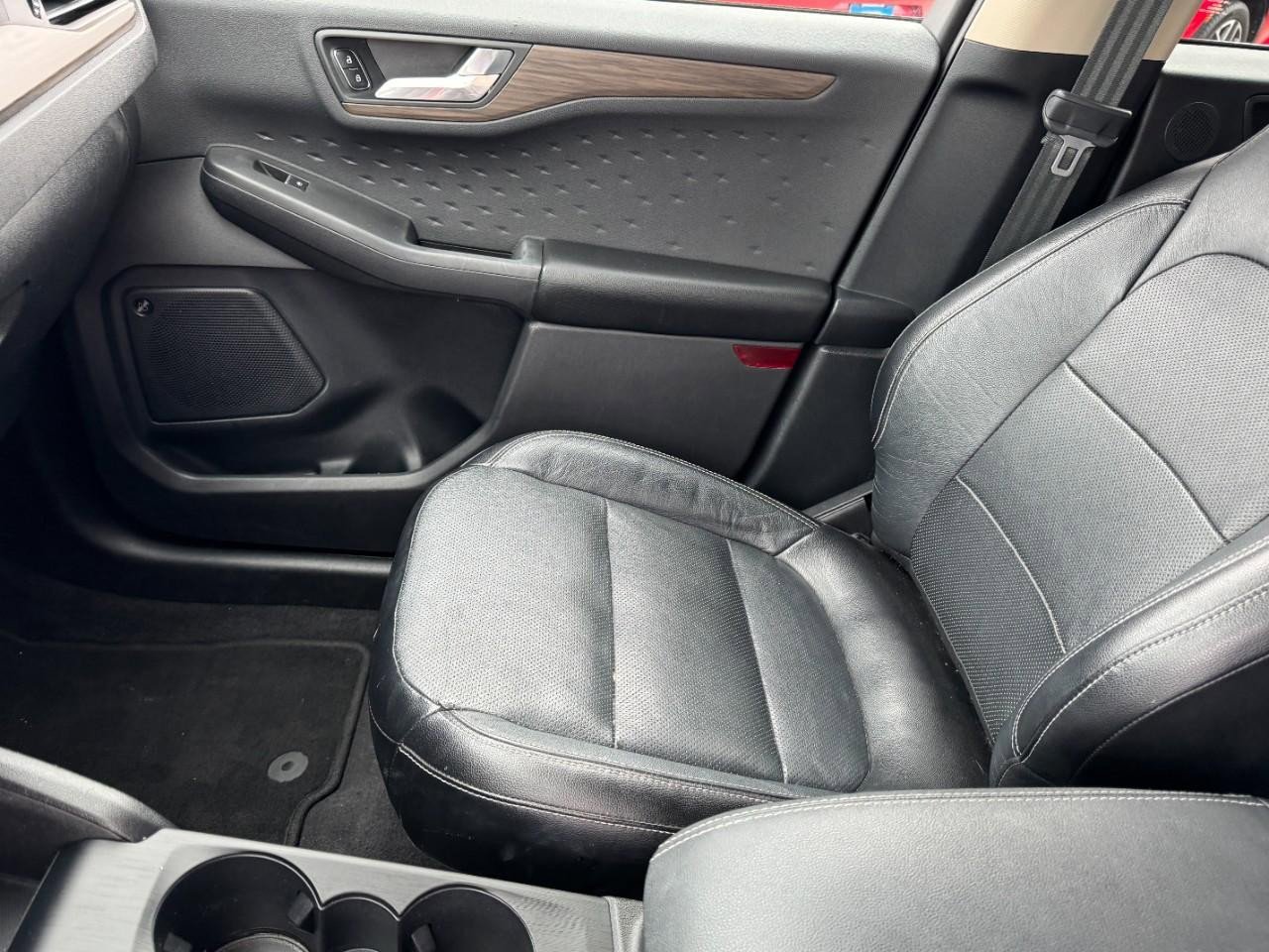 Certified 2020 Ford Escape Titanium image 13