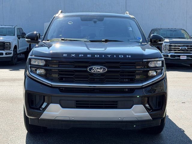 Certified 2025 Ford Expedition Max Platinum image 8