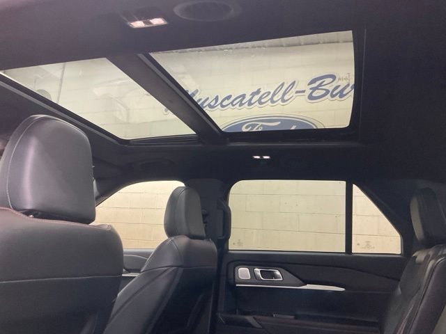 Certified 2025 Ford Explorer ST AWD/4WD image 17
