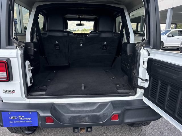 Used 2019 Jeep Wrangler Unlimited Sahara w/ Cold Weather Group AWD/4WD image 13