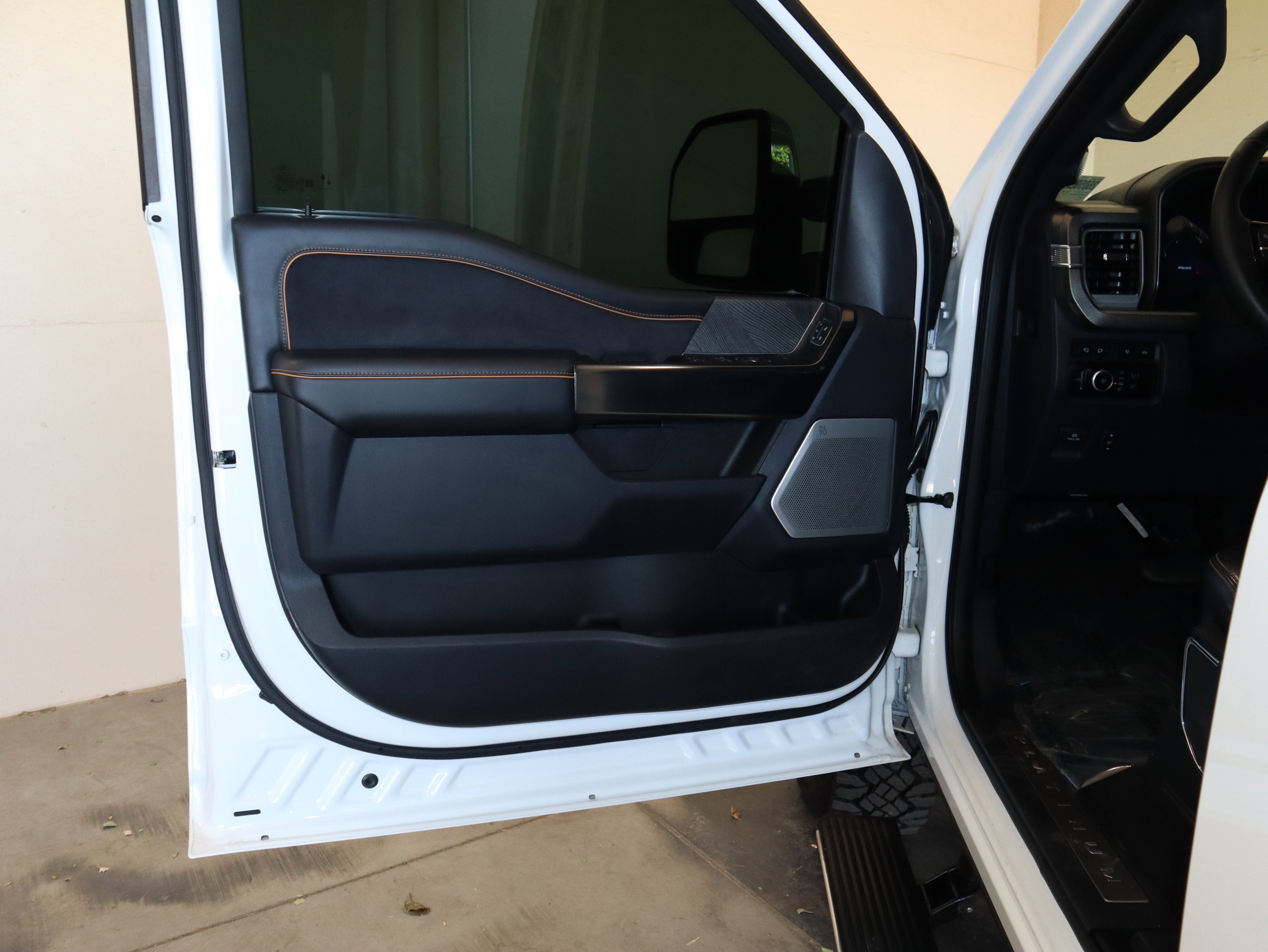 Certified 2024 Ford F350 Platinum w/ Tremor Off-Road Package AWD/4WD image 32