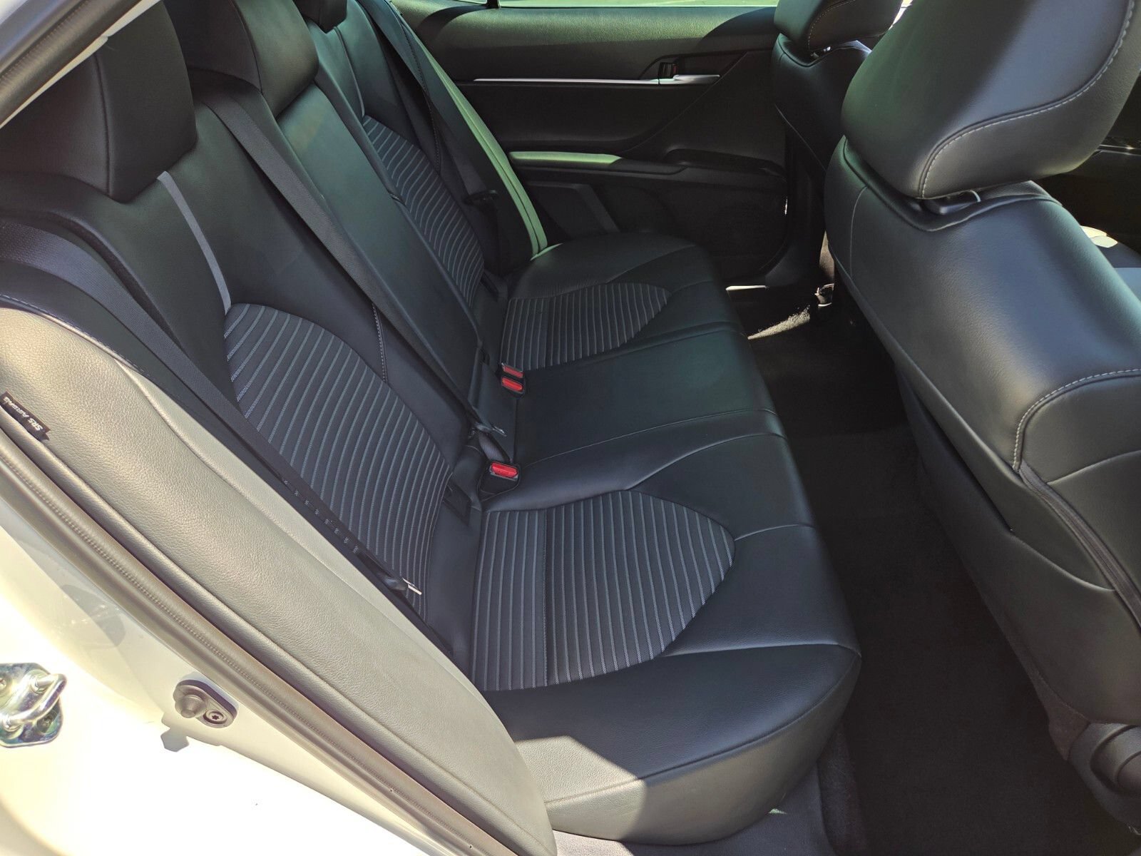Used 2024 Toyota Camry SE FWD image 14