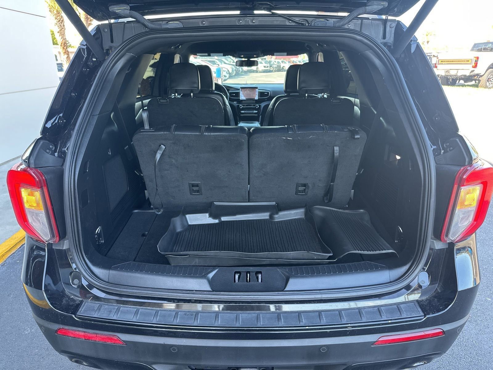 Certified 2023 Ford Explorer ST-Line w/ Class IV Trailer Tow Package RWD image 10