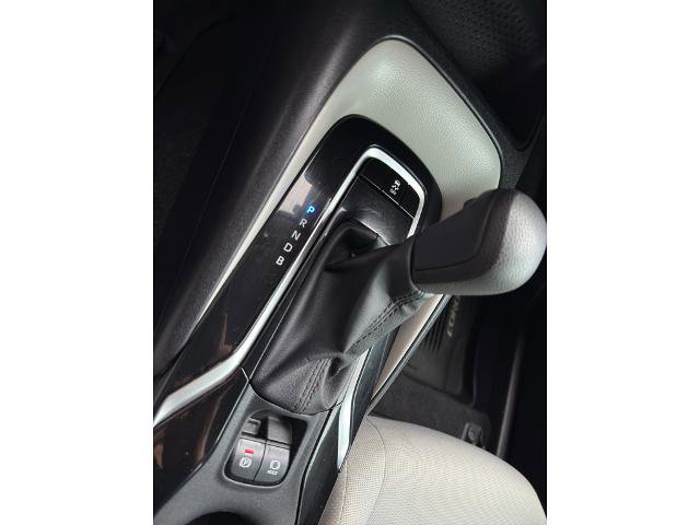 Used 2021 Toyota Corolla LE image 24