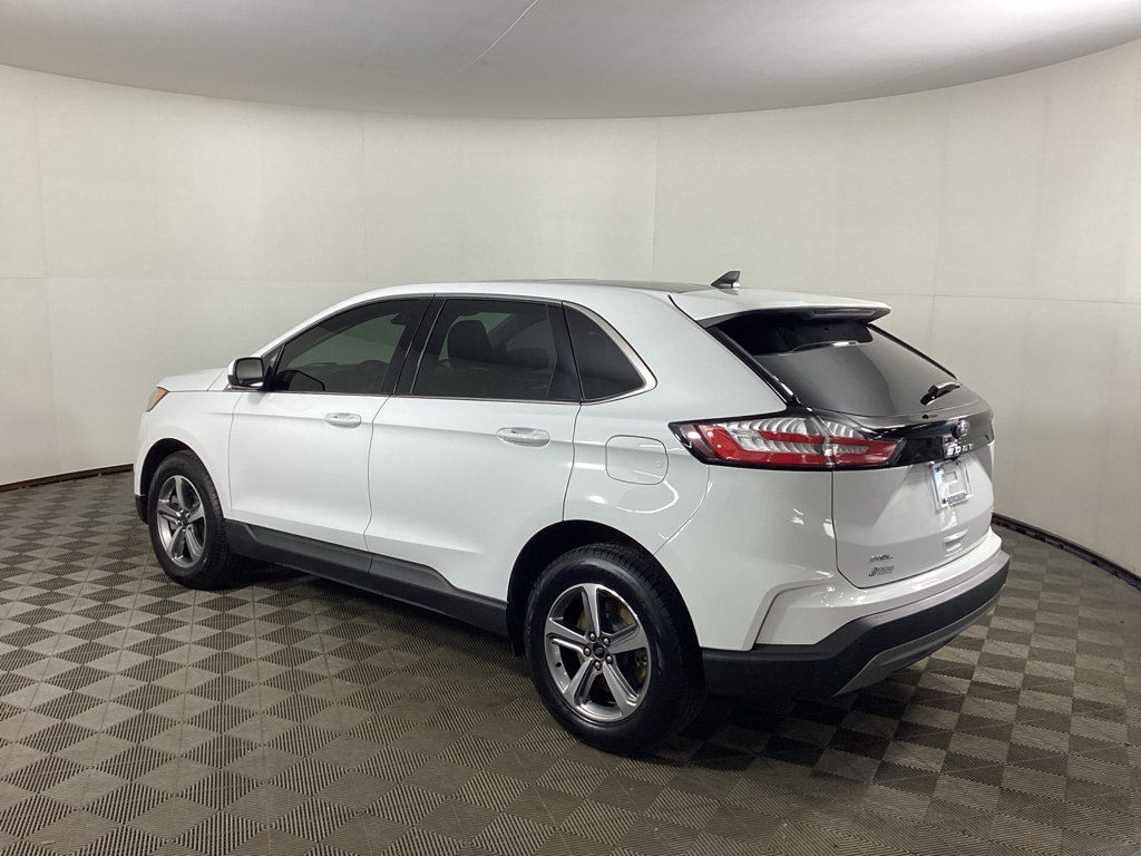 Certified 2024 Ford Edge SEL w/ Convenience Package AWD/4WD image 4