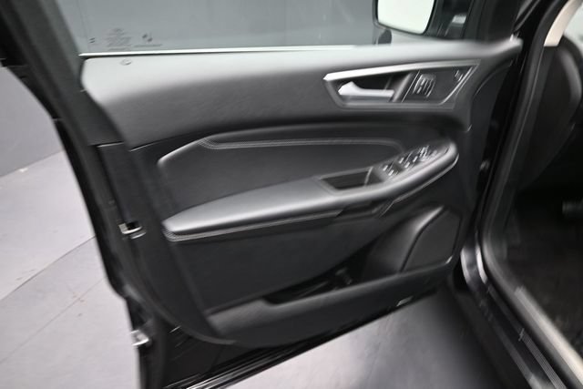 Certified 2024 Ford Edge Titanium w/ Equipment Group 301A AWD/4WD image 21