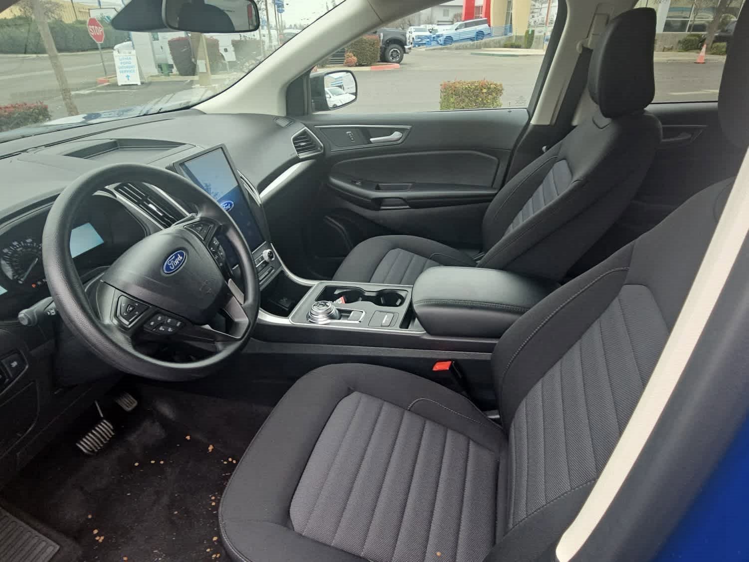 Certified 2024 Ford Edge SE w/ Black Appearance Package image 14