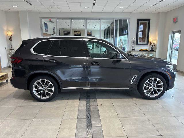 Used 2023 BMW X5 xDrive40i w/ Premium Essential Package image 6