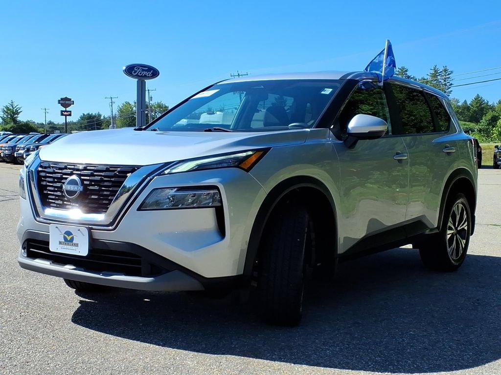 Used 2023 Nissan Rogue SV AWD/4WD image 7