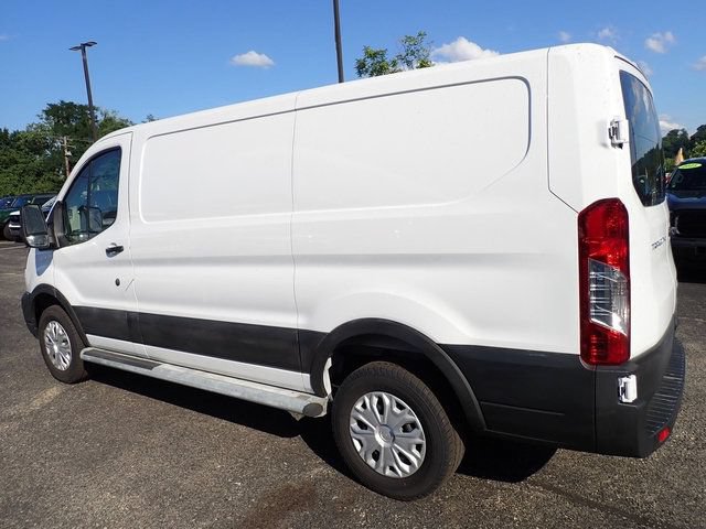 Certified 2025 Ford Transit 250 Low Roof w/ Exterior Upgrade Package RWD image 4