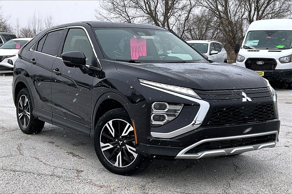 Used 2024 Mitsubishi Eclipse Cross SE image 3