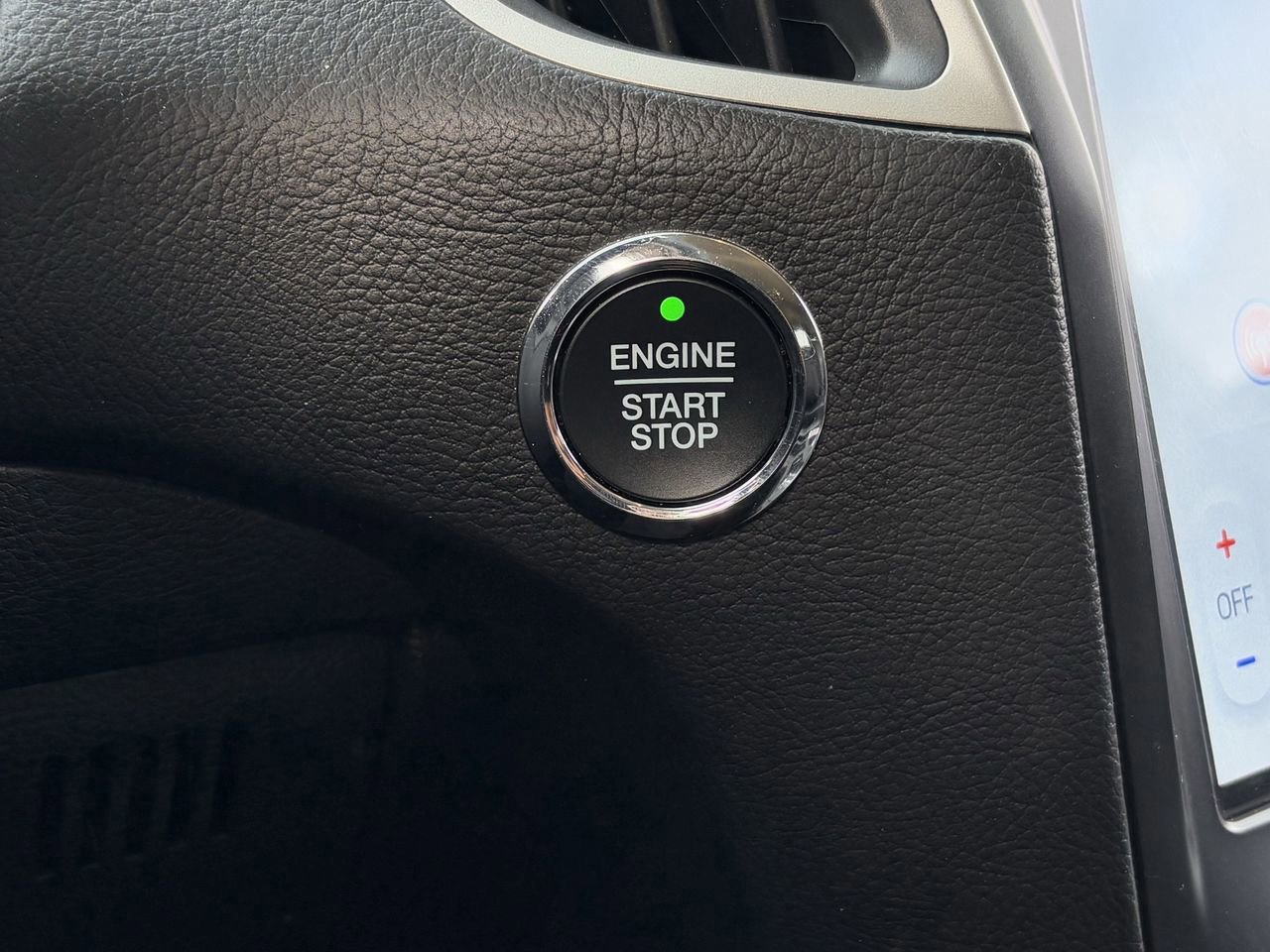 Certified 2021 Ford Edge SEL w/ Convenience Package image 18