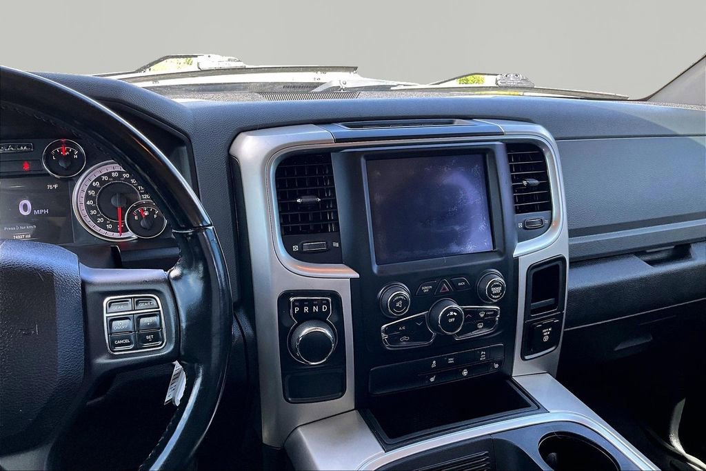 Used 2020 RAM 1500 Classic SLT w/ Luxury Group RWD image 6