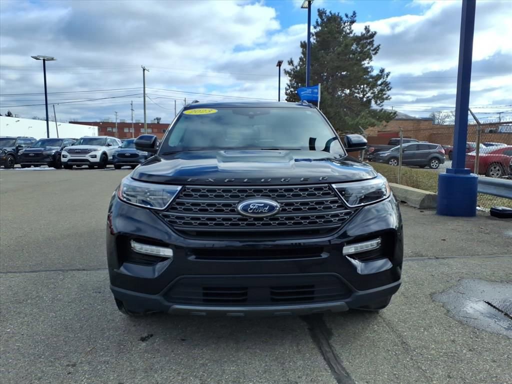 Certified 2023 Ford Explorer XLT w/ Equipment Group 202A image 6