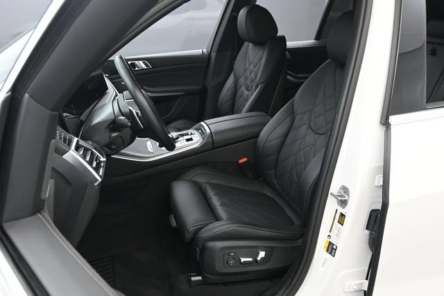 Used 2025 BMW X5 xDrive50e AWD/4WD image 10