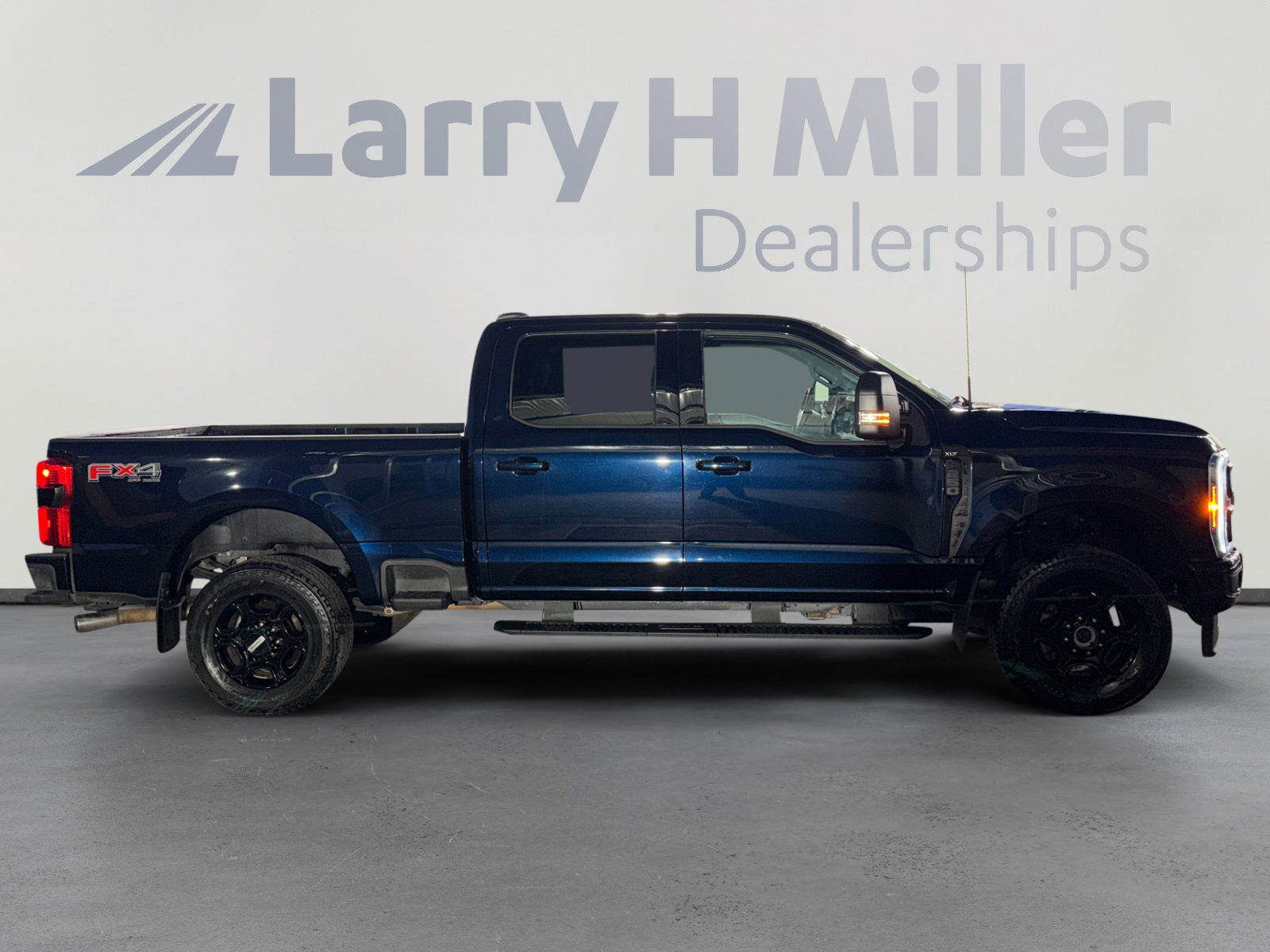 Certified 2024 Ford F250 XLT w/ XLT Premium Package AWD/4WD image 6