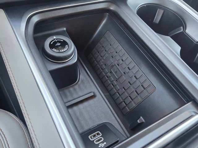Certified 2025 Ford Expedition Active AWD/4WD image 25