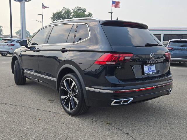 Used 2023 Volkswagen Tiguan SEL R-Line image 4