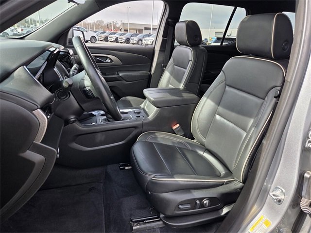 Used 2023 Chevrolet Traverse Premier image 9
