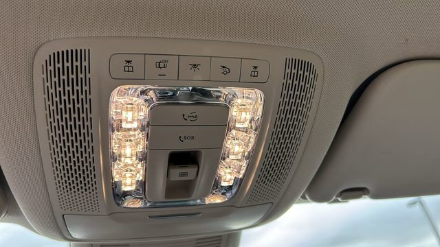 Used 2020 Mercedes-Benz GLS 450 4MATIC image 25