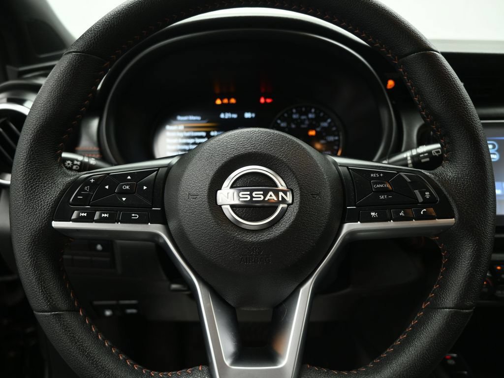 Used 2023 Nissan Kicks SR w/ SR Premium Package FWD image 13