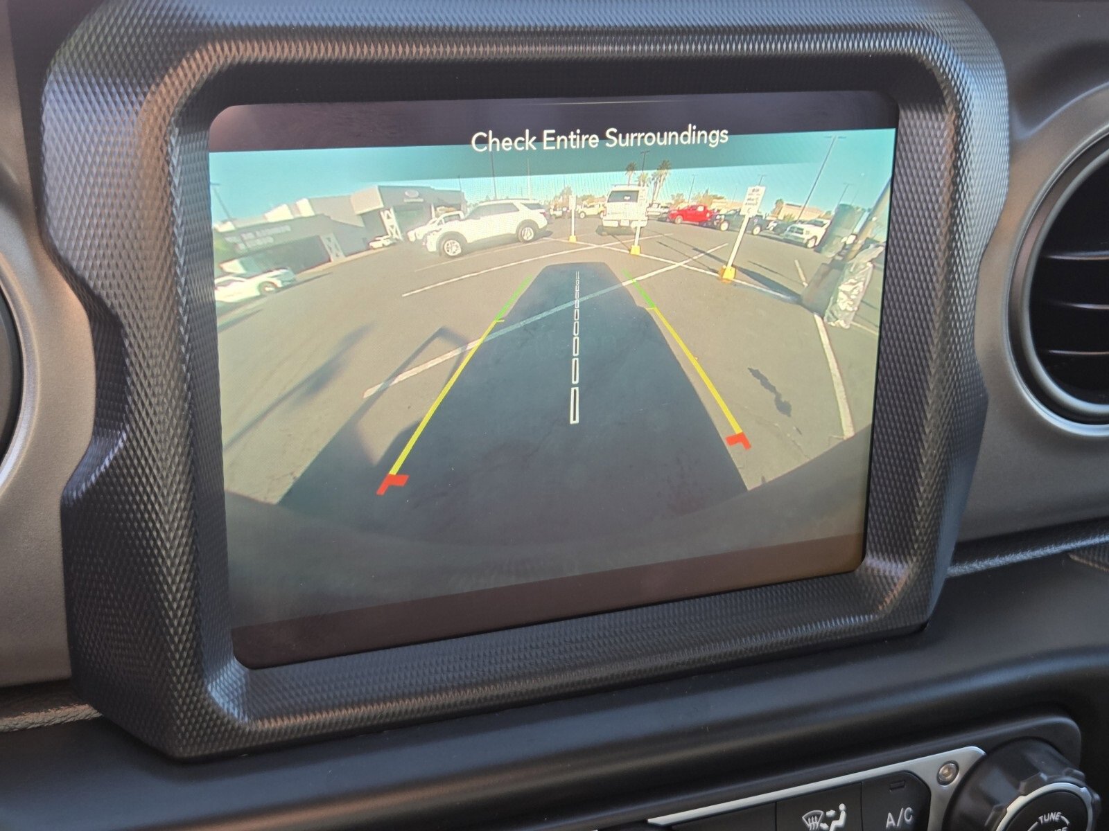 Used 2023 Jeep Wrangler Willys image 21