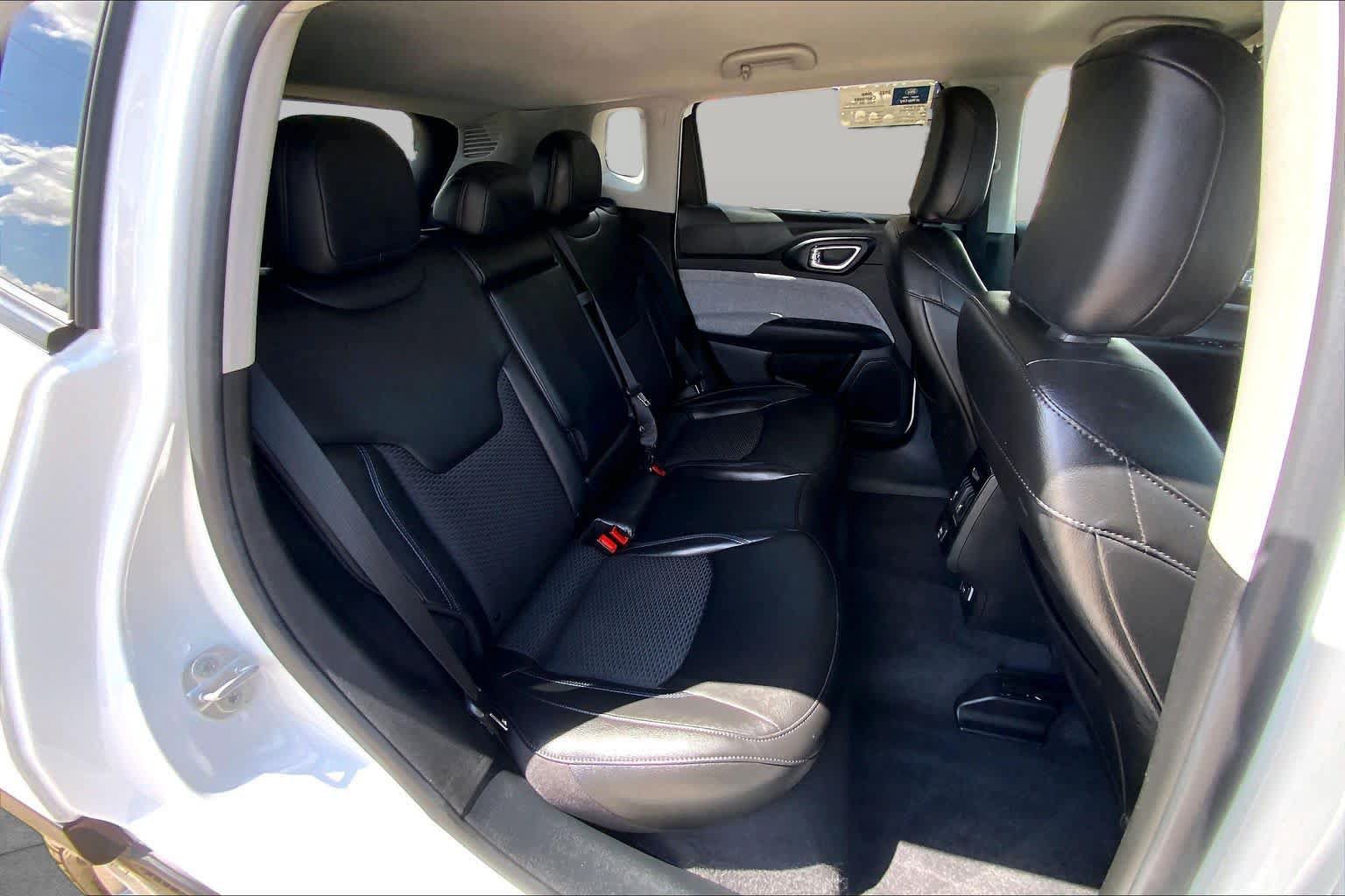 Used 2022 Jeep Compass Latitude FWD image 20