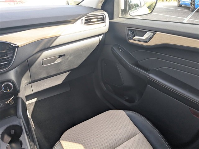 Certified 2022 Ford Escape Titanium w/ Titanium Elite Package image 18