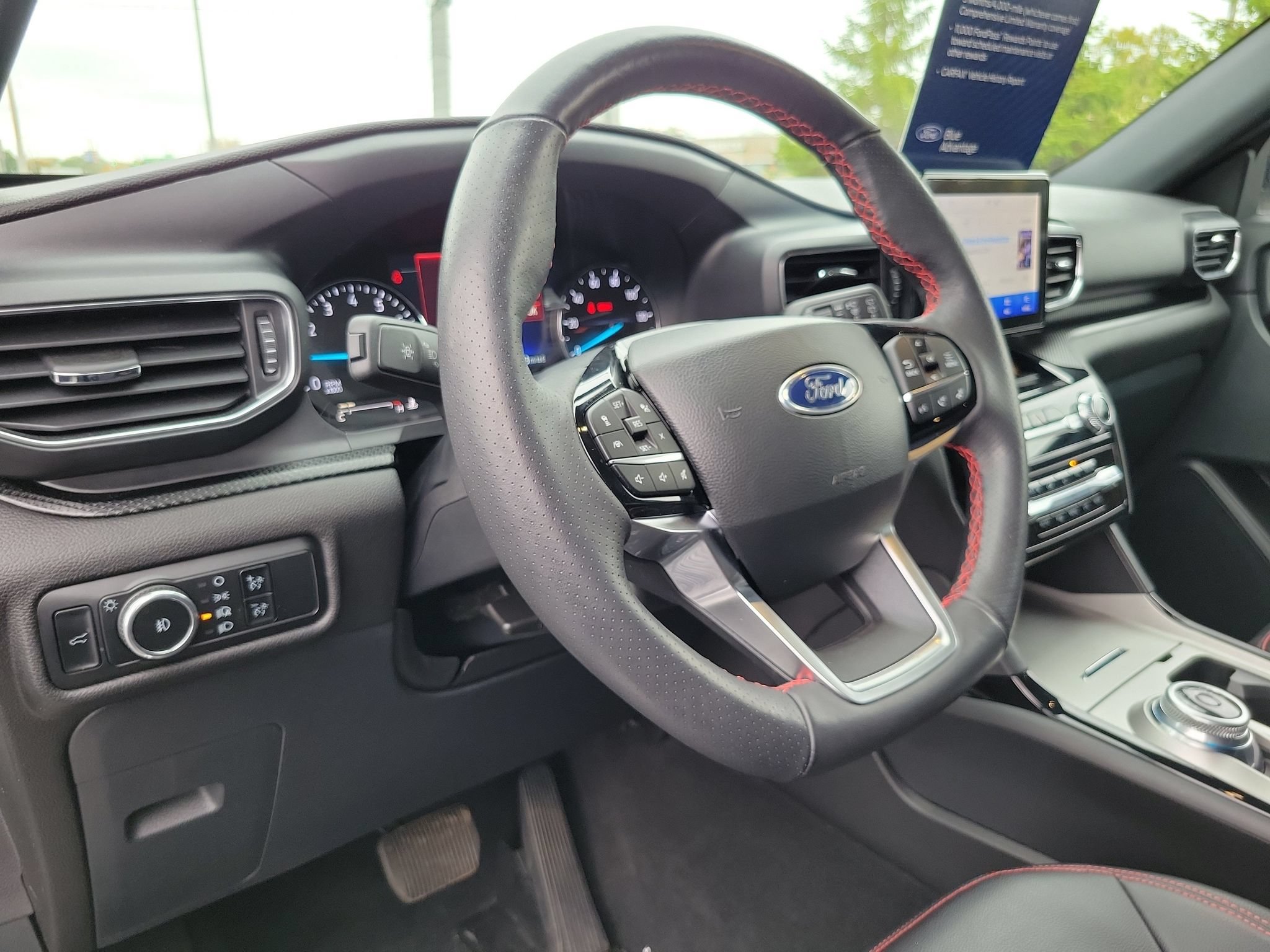 Certified 2023 Ford Explorer ST-Line w/ Class IV Trailer Tow Package AWD/4WD image 10